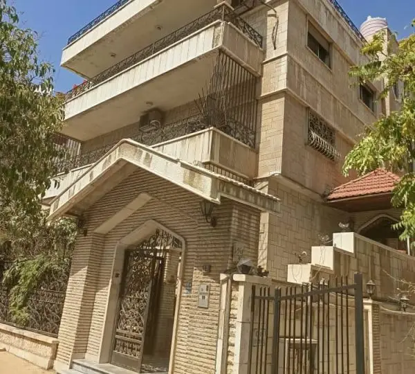 فيلا للبيع في دمشق – المزة الفيلات الشرقية