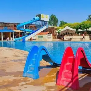 منتجع سياحي للبيع على طريق مطار دمشق